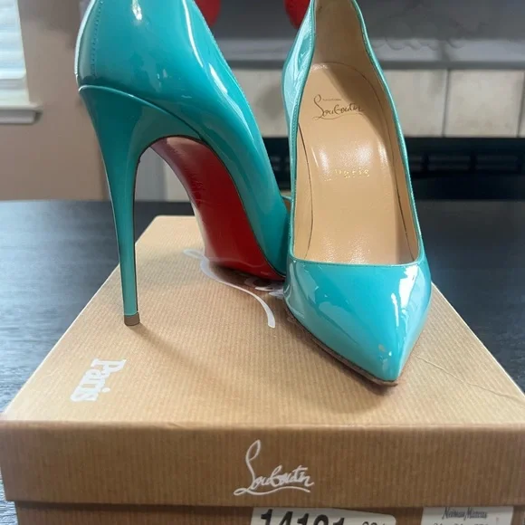 Christian Louboutin Aqua StilettoHeels - Picture 3 of 9